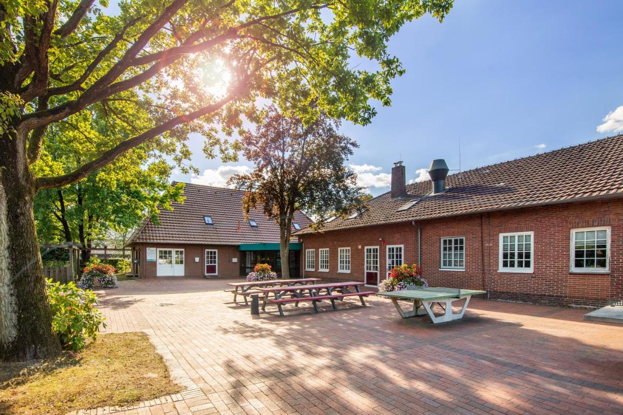 Hoessensportzentrum Westerstede Exteriér fotografie