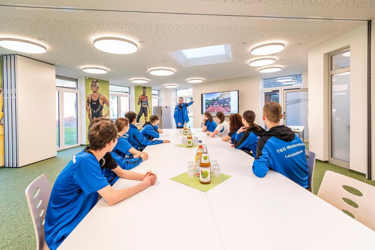 Hoessensportzentrum Westerstede Exteriér fotografie